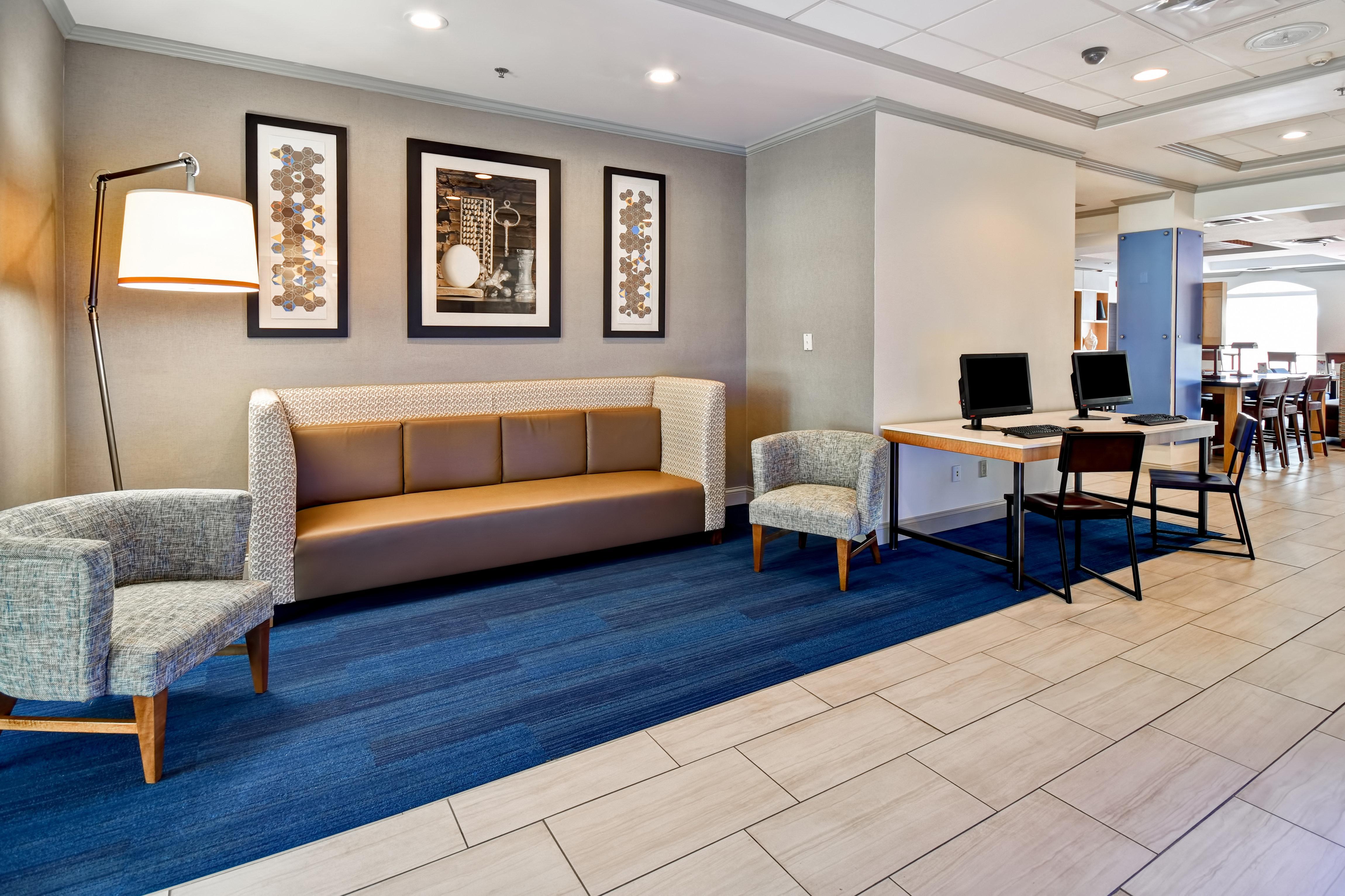 Holiday Inn Express & Suites Schererville By Ihg Exterior photo