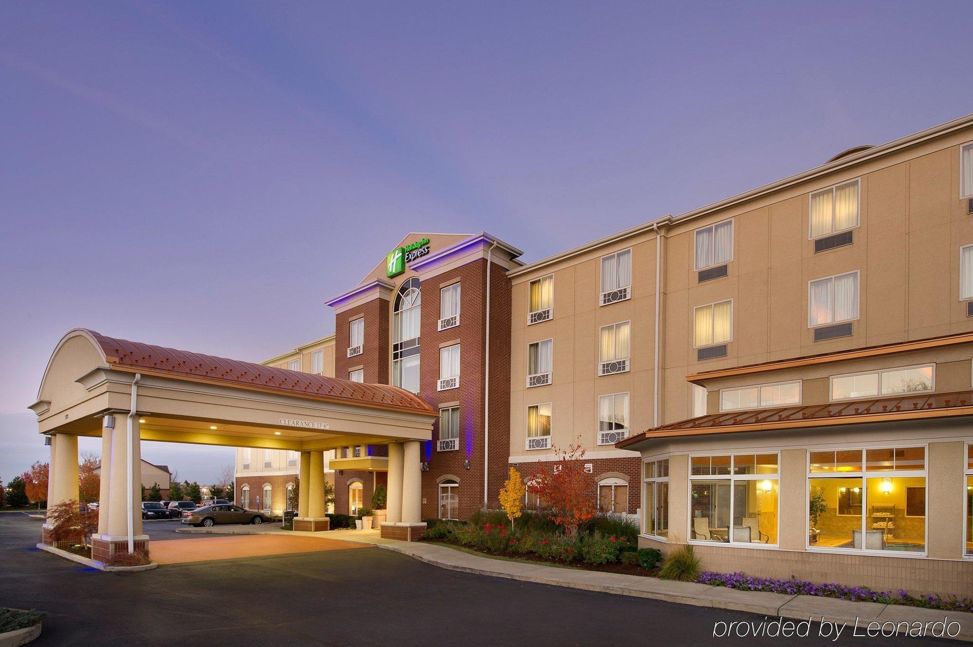 Holiday Inn Express & Suites Schererville By Ihg Exterior photo