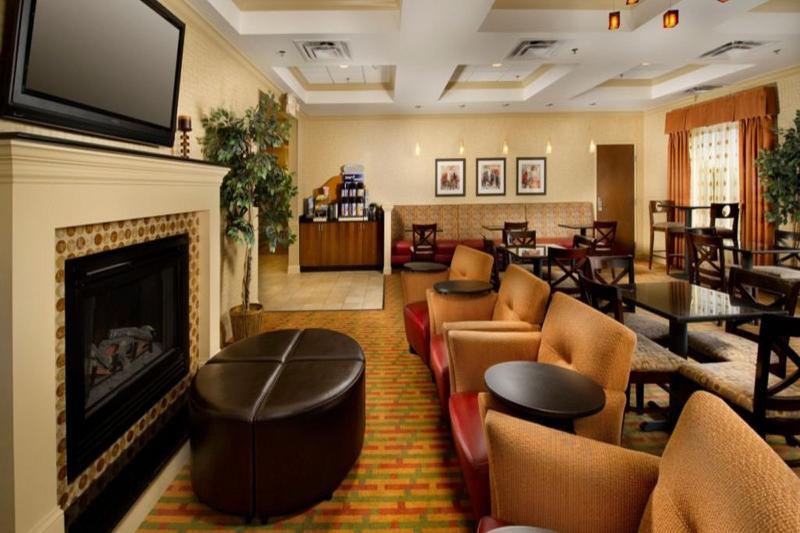 Holiday Inn Express & Suites Schererville By Ihg Exterior photo